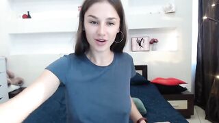 Kiranightlyxo Sexy teen puts on heels an teases her shaved pussy 2020-06-20 20:46