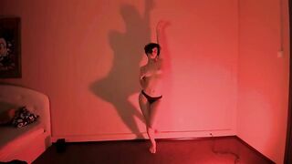 Lola_lichi skinny amateur chick dancing naked 2020-11-29
