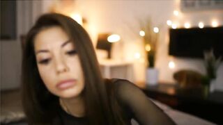 Sweet_and_honest hot brunette pours her mouth-watering tits with oil 2020-11-30