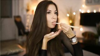 Sweet_and_honest hot brunette pours her mouth-watering tits with oil 2020-11-30