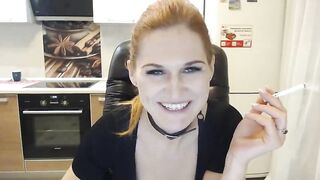 Roxxxco insatiable lady jerks off pussy and smokes 2020-12-01