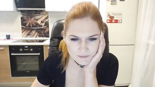 Roxxxco insatiable lady jerks off pussy and smokes 2020-12-01
