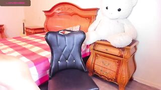 Coco_lalya naked chick loves to masturbate pussy on a chair 2021-01-27
