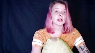_ranunculus_ teen girl with pink hair shows her sweet pussy 2021-05-18