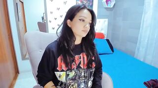 Yourcutegiirl hot brunette jerks her pussy with a porn toy 2021-05-25