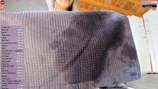 Ashlyeroberts1 busty milf loves to masturbate her insatiable hole with a dildo 20:33 2021-06-22