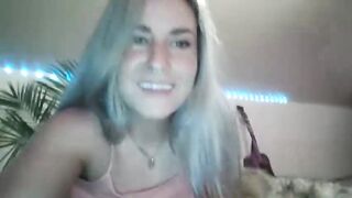 Gypsybabyyy big boobs blonde drills her cunt with a rubber dildo 2019-10-17
