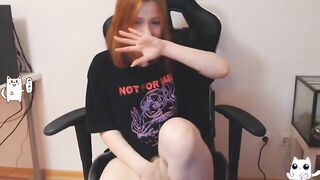 Justyourwaifu redhead teen with short hair and small breasts in a t-shirt plays with her erect vagina on a chair 2019-02-12 21:27