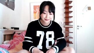 Moyyango young asian girl shows her long sexy legs 6:46 2019-05-06