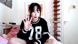 Moyyango young asian girl shows her long sexy legs 6:46 2019-05-06